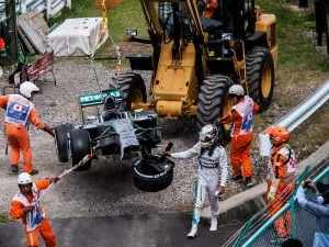 Hamilton_crash_qualifying
