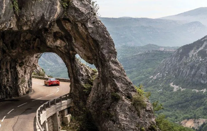 ferrari route napoleon